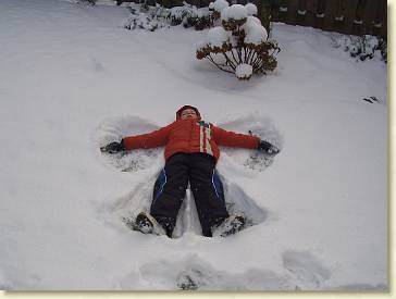 20091218 Sneeuwengel in maak